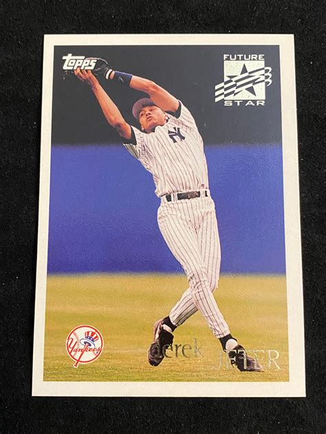 1996 Topps. Total Cards: 440. Rating: 6.4 (77 votes) Rate this set... * *Clicking on this affiliate link and making a purchase can result in this site earning a commission